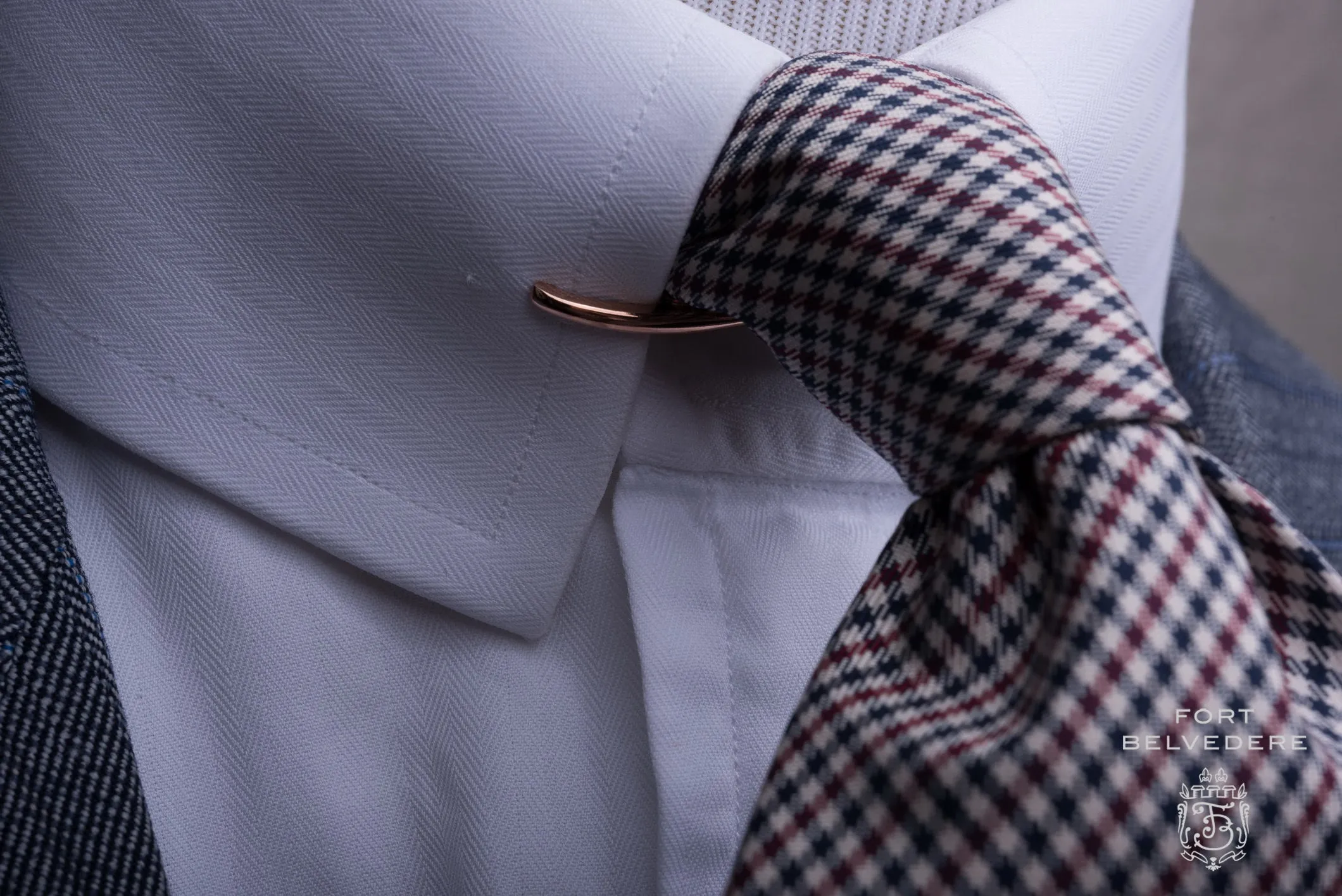 Large Rose Gold Collar Clip for Medium to Wide Spread Collars