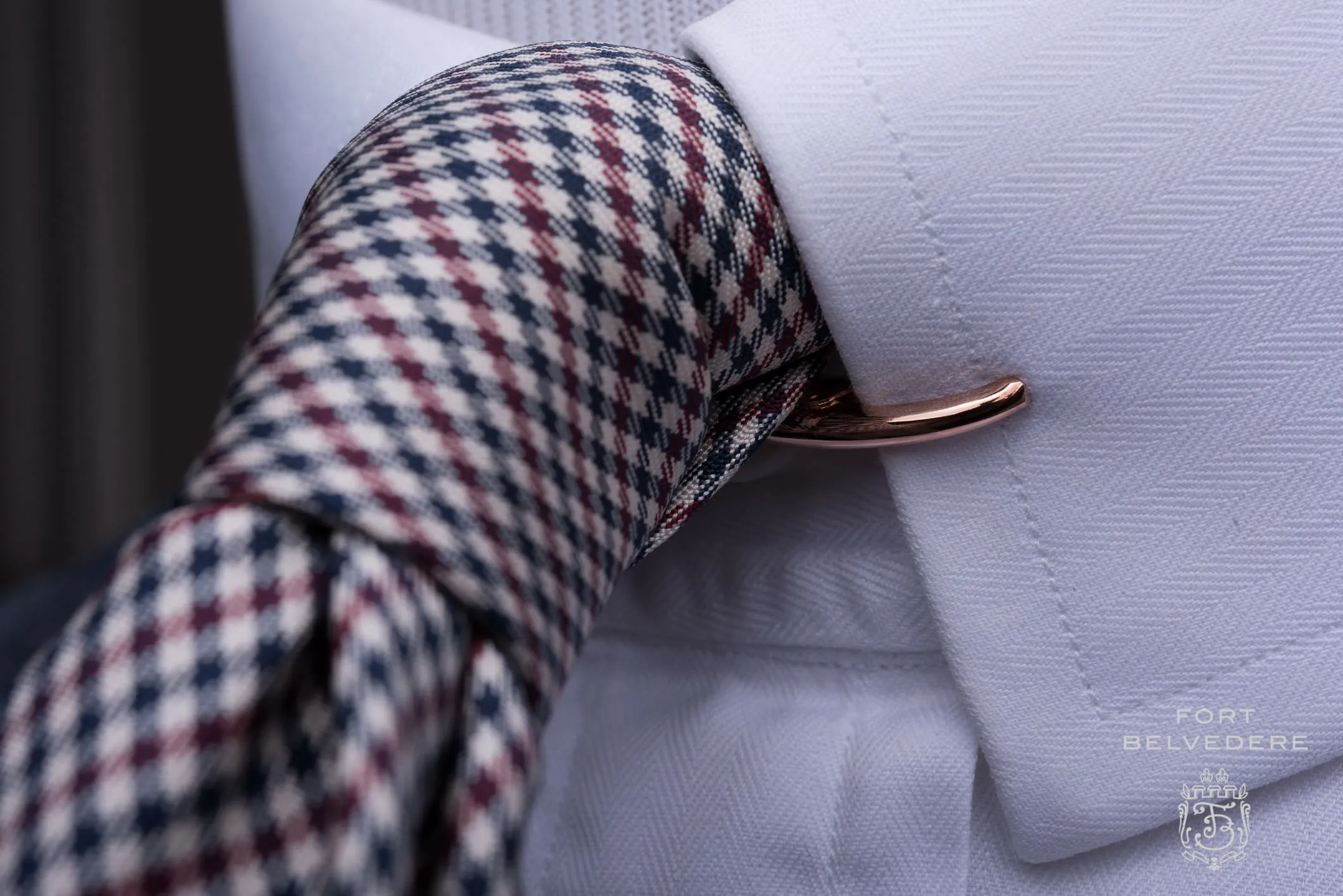 Large Rose Gold Collar Clip for Medium to Wide Spread Collars